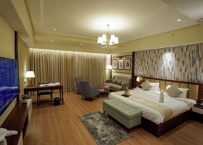 M2 Square By Monday Premium Hotel Nagpur